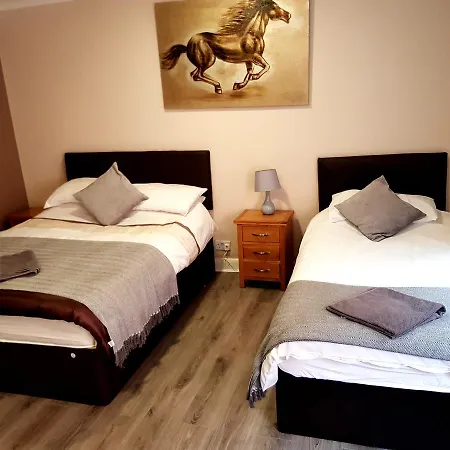 The Bay Horse 3*